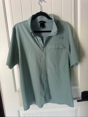 The North Face Men’s Short Sleeve Button-Down Shirt - Sage Green